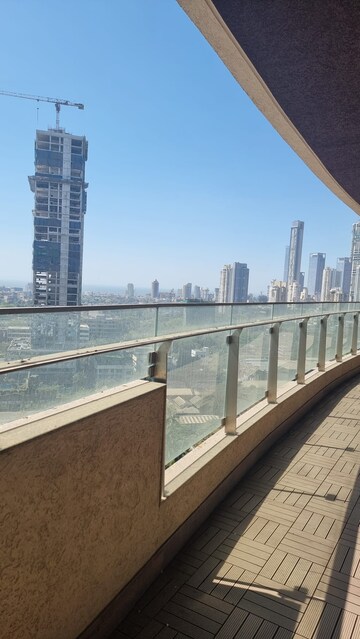Swimming Pool in 3 BHK Apartment at Lokhandwala Minerva Mahalaxmi, Mahalaxmi – for Rent