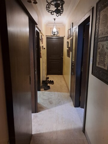  3 BHK Apartment at Andheri West – for Rent