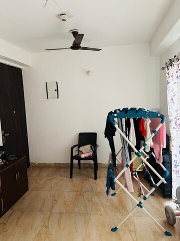 Master Bedroom in 2 BHK Apartment at Migsun Twinz, Eta Ii Greater Noida – for Rent