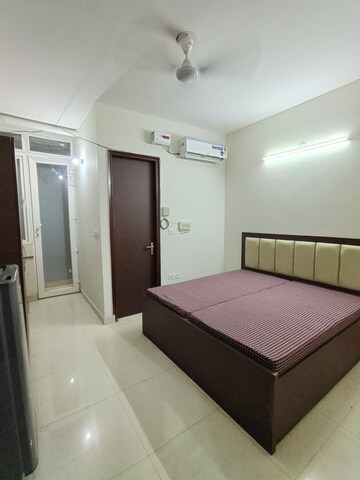 Bedroom in 1 RK Builder Floor at Malibu Shopping Arcade, Sector 47 – for Rent