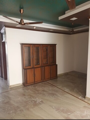 Room in 3 BHK Builder Floor at New Rajinder Nagar – for Rent