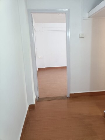 Room in 1 BHK Apartment at Andheri West – for Rent