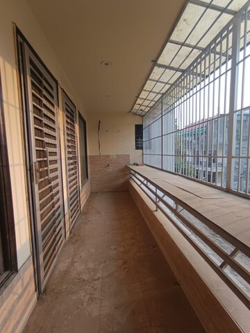 Balcony in 4 BHK Builder Floor at Sector 43 – for Rent
