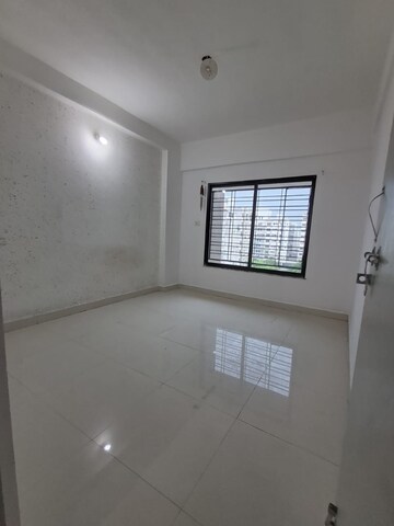 Room in 3 BHK Apartment at Wardha rd – for Sale