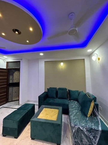 Master Bedroom in 2 BHK Builder Floor at Saket – for Rent
