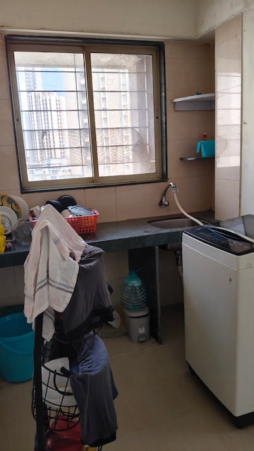 Master Bedroom in 1 RK Apartment at Riddhi Garden, Malad East – for Rent
