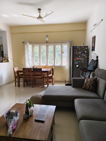 Living Room in 2 BHK Apartment at Indiranagar – for Rent
