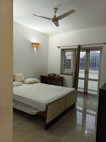 Bedroom in 2 BHK Apartment at Indiranagar – for Rent