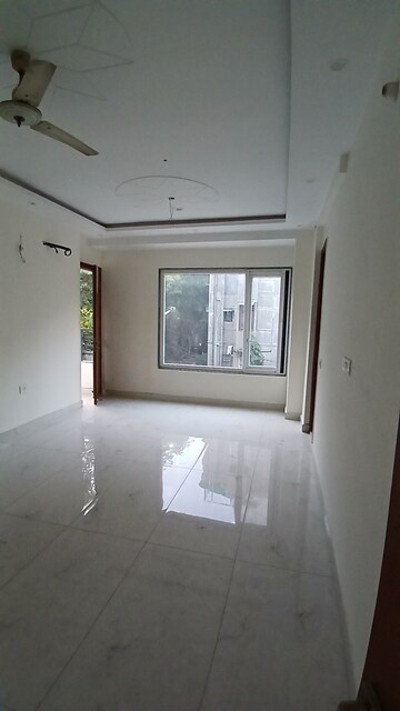 Bedroom in 3 BHK Builder Floor at Jasola – for Rent