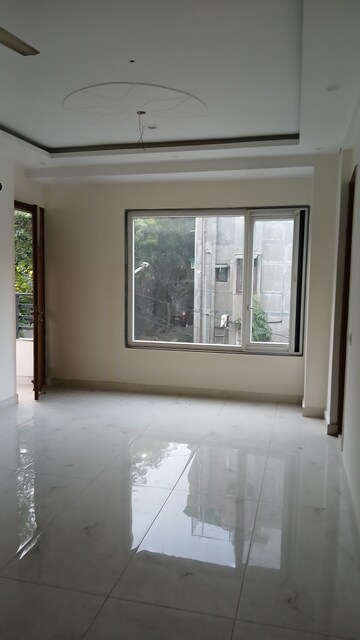 Bedroom in 3 BHK Builder Floor at Jasola – for Rent