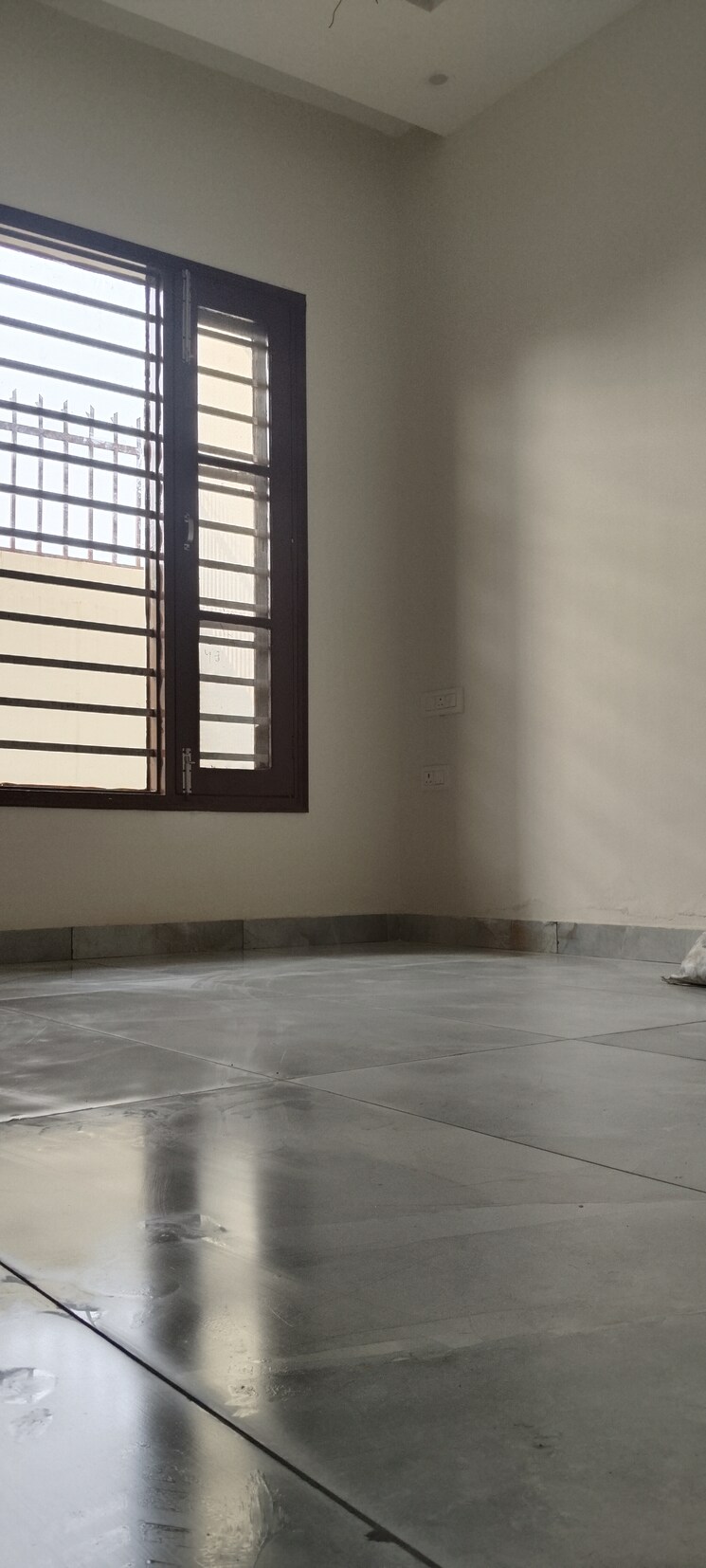 Room, sector 115 2 Bedroom 972 Sq.Ft. Apartment In Sector 115 Mohali 8059887