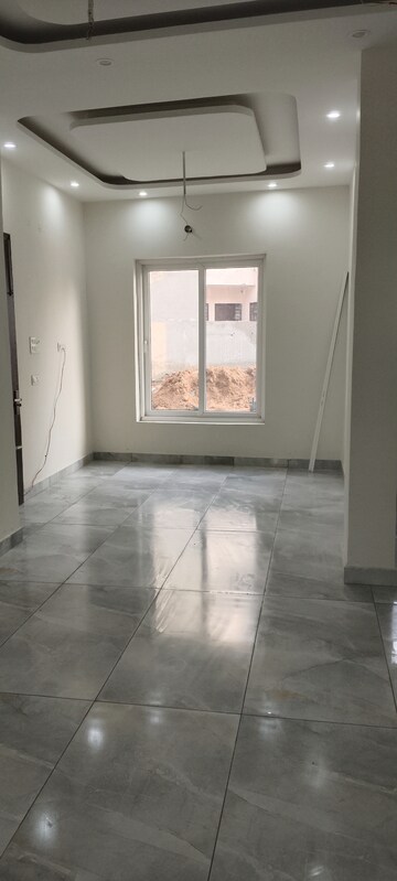 Room in 2 BHK Apartment at Sector 115 – for Sale