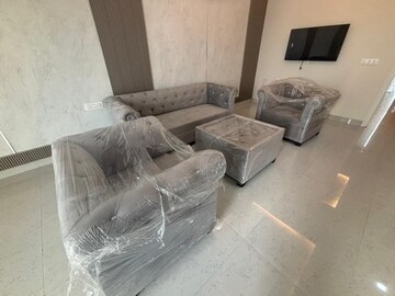 Living Room in 2 BHK Apartment at Andheri West – for Rent