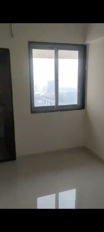 Room in 2 BHK Apartment at Panchpakhadi Jewel, Panch Pakhadi – for Sale