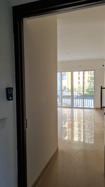 Room in 2 BHK Apartment at Tata Serein, Pokhran Road No 2 – for Rent