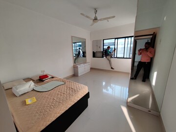 Master Bedroom in 3 BHK Apartment at Bandra West – for Rent