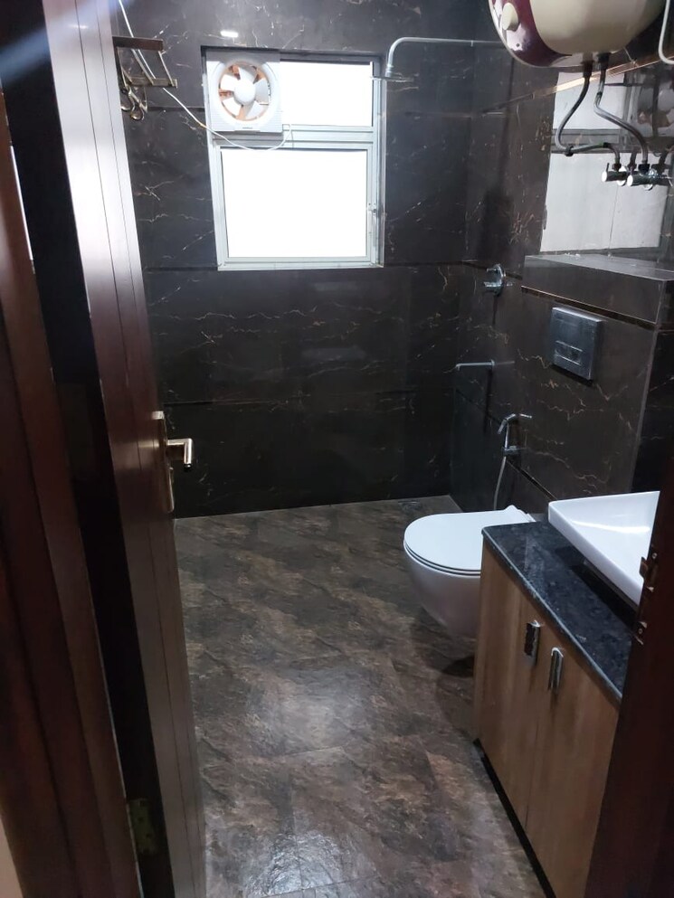 Kitchen, puri-aman-vilas 5 Bedroom 500 Sq.Yd. Apartment In Sector 89 Faridabad 8060088