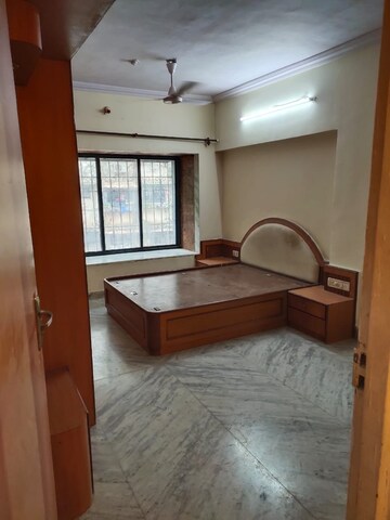 Bedroom in 2 BHK Apartment at Khar West – for Rent