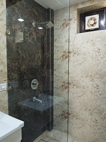 Master Bedroom in 4 BHK Builder Floor at BPTP Park Central, Sector 85 – for Sale