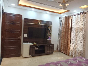 Living Room in 4 BHK Builder Floor at BPTP Park Central, Sector 85 – for Sale