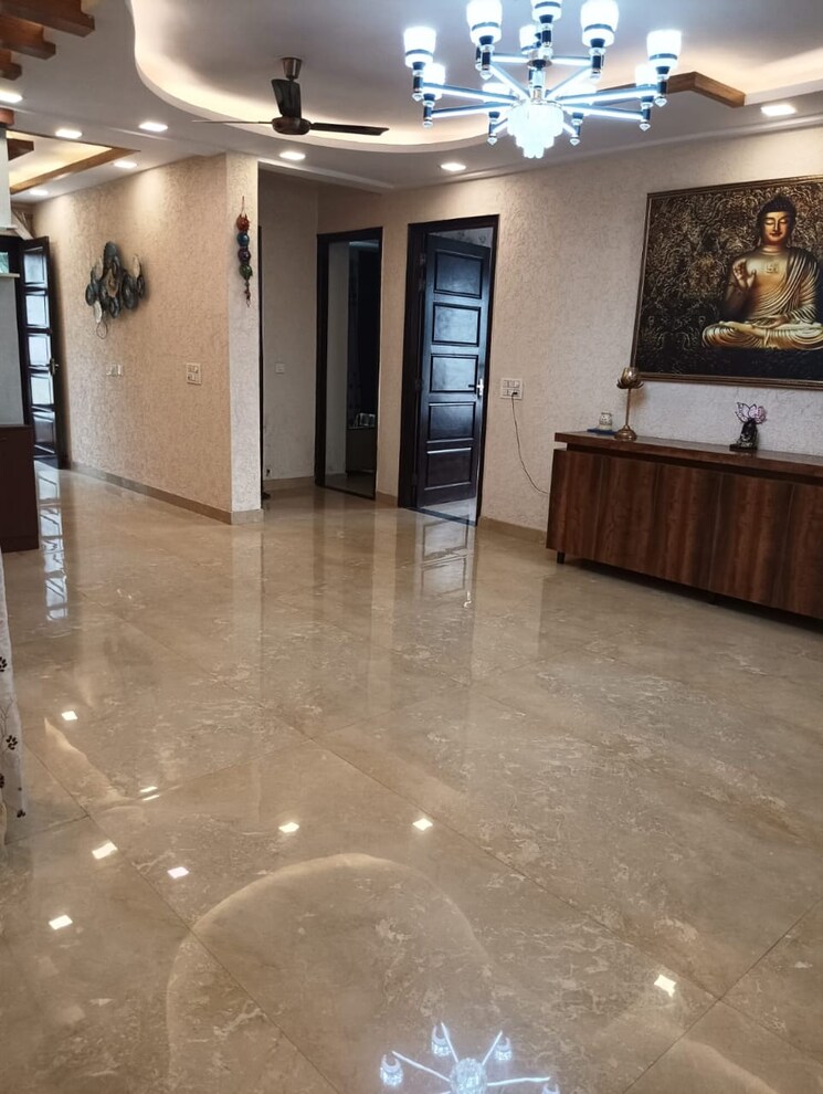 Room, bptp-park-central 4 Bedroom 326 Sq.Yd. Builder Floor In Sector 85 Faridabad 8060097