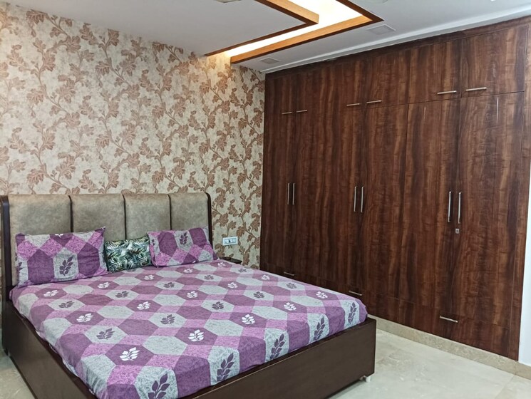 Bedroom, bptp-park-central 4 Bedroom 326 Sq.Yd. Builder Floor In Sector 85 Faridabad 8060097