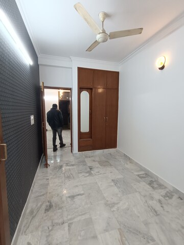 Room in 2 BHK Builder Floor at Malviya Nagar – for Rent