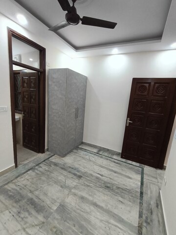 Room in 2 BHK Builder Floor at Malviya Nagar – for Rent