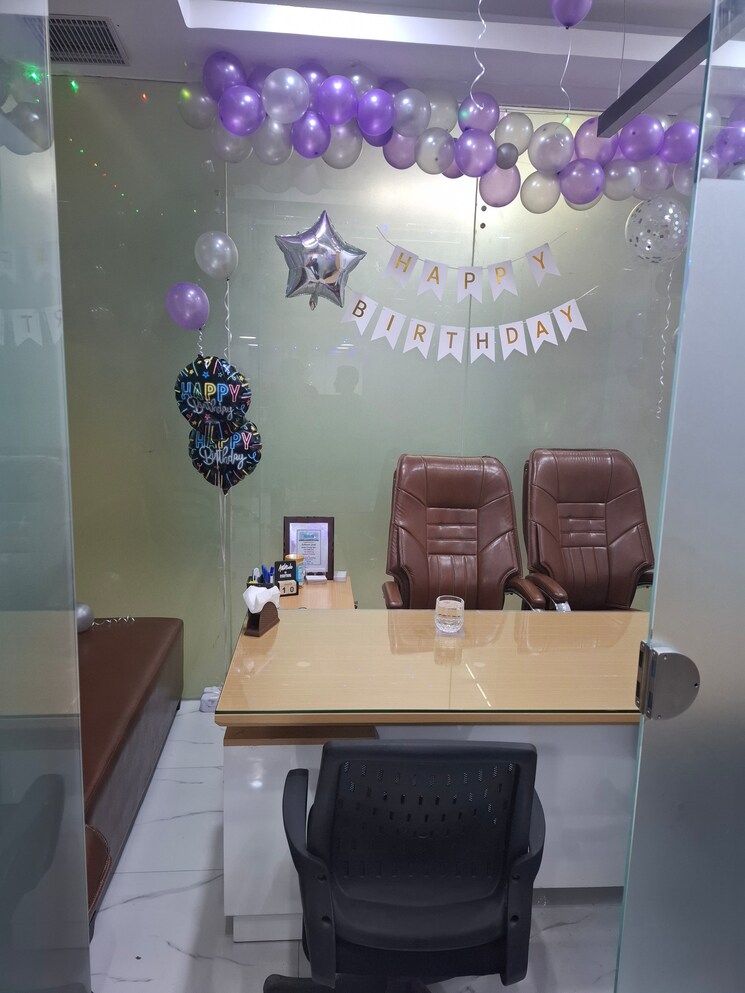 Team Area, netaji subhash place Commercial Office Space 500 Sq.Ft. In Netaji Subhash Place Delhi 8060164