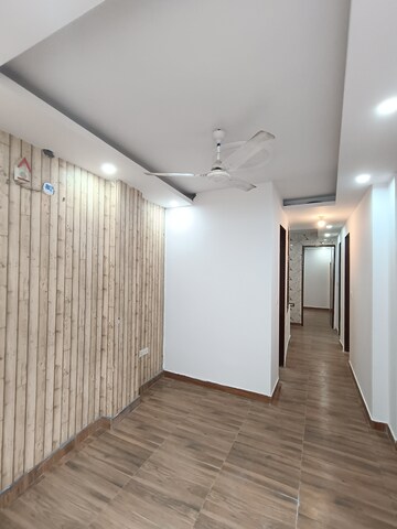 Room in 3 BHK Builder Floor at Malviya Nagar – for Rent