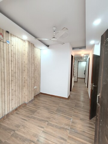 Room in 3 BHK Builder Floor at Malviya Nagar – for Rent