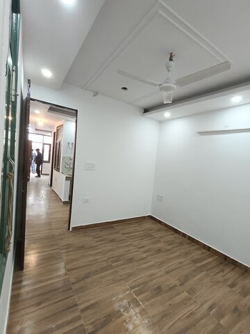 Room in 3 BHK Builder Floor at Malviya Nagar – for Rent