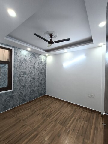 Room in 3 BHK Builder Floor at Malviya Nagar – for Rent