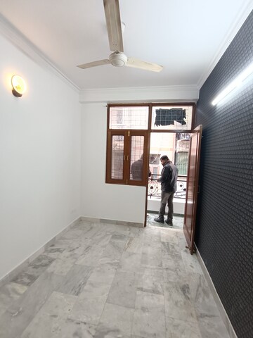 Room in 2 BHK Builder Floor at Malviya Nagar – for Rent