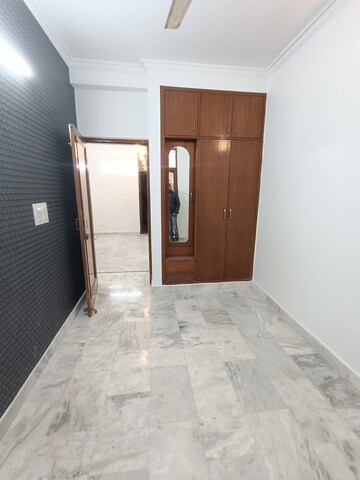 Room in 2 BHK Builder Floor at Malviya Nagar – for Rent