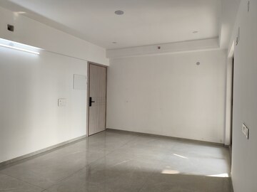 Room in 3.5 BHK Apartment at Gaurs Siddhartham, Siddharth Vihar – for Sale