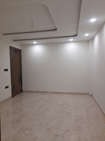 Room in 3 BHK Villa at Viraj Lotus Court, Gomti Nagar – for Rent