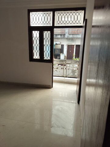Room in 2 BHK Builder Floor at Aya Nagar – for Sale