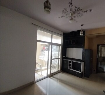 Room in 2 BHK Apartment at Mahagun Mywoods, Sector 16c Greater Noida – for Rent