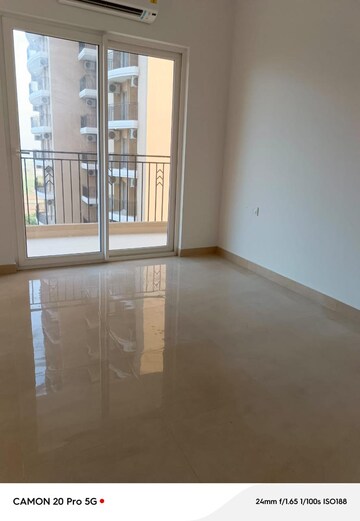 Room in 3.5 BHK Apartment at ATS Homekraft Pious Hideaways, Sector 150 – for Rent