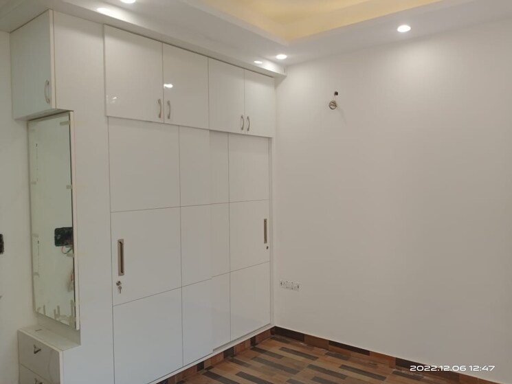 Room, vasant kunj 3 Bedroom 1400 Sq.Ft. Builder Floor In Vasant Kunj Delhi 8060659