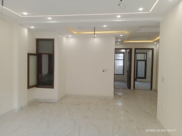 Room in 3 BHK Builder Floor at Vasant Kunj – for Sale