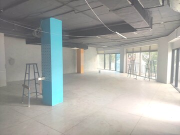 Room in  Showroom at Lavelle Road – for Rent