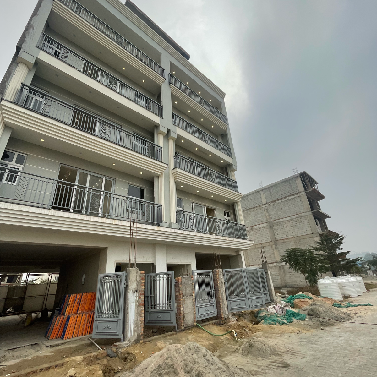 2.5 BHK + Servant Room,Extra Room Builder Floor For Sale in JMS Primeland