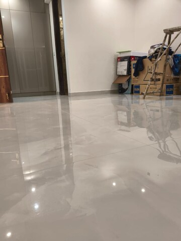 Parking in 4 BHK Builder Floor at Sector 21 – for Rent