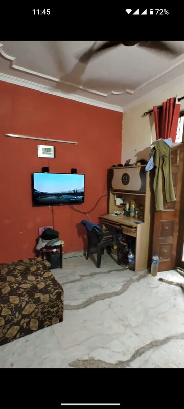 Master Bedroom in 1 BHK Builder Floor at Palam Vihar Residents Association, Palam Vihar – for Rent
