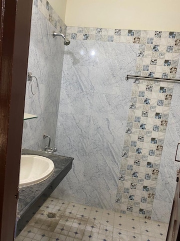 Bathroom in 4 BHK Builder Floor at Ansal Sushant Lok I, Sector 43 – for Rent