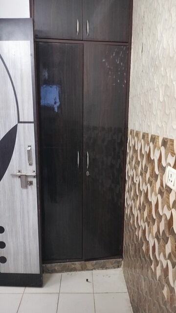 Furnished Amenities in 2 BHK Builder Floor at Ignou Road – for Rent