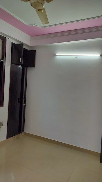 Room in 2 BHK Builder Floor at Ignou Road – for Rent