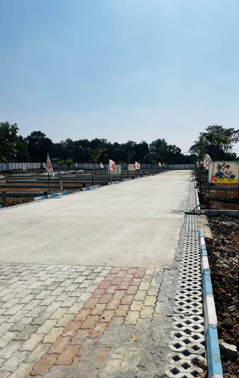 Plot For Sale in Us Villa 